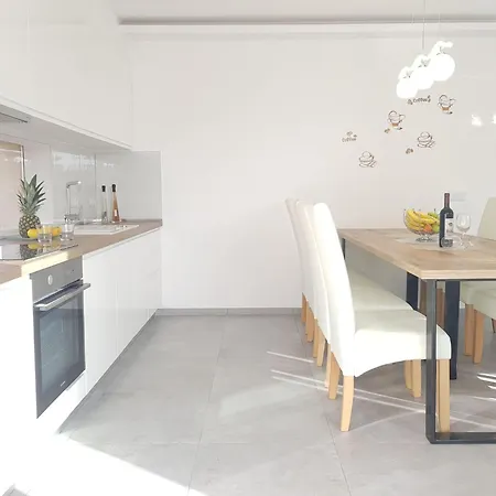 Mit Privatem Pool In Ruhiger Lage- By Interhome * Kaštel