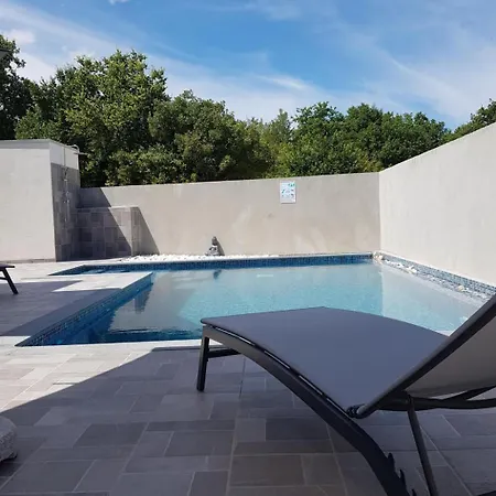 Vikendica Mit Privatem Pool In Ruhiger Lage- By Interhome Kastel
