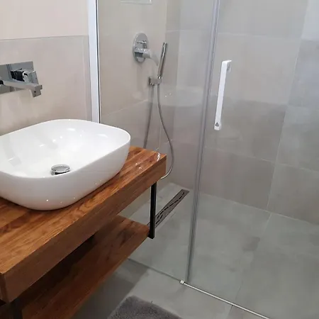 Mit Privatem Pool In Ruhiger Lage- By Interhome *